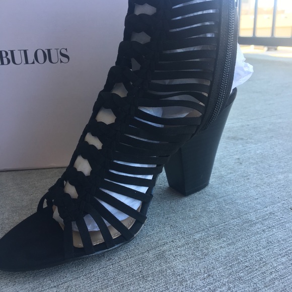 Black Heel Sandals - JustFab NWT - Picture 3 of 6